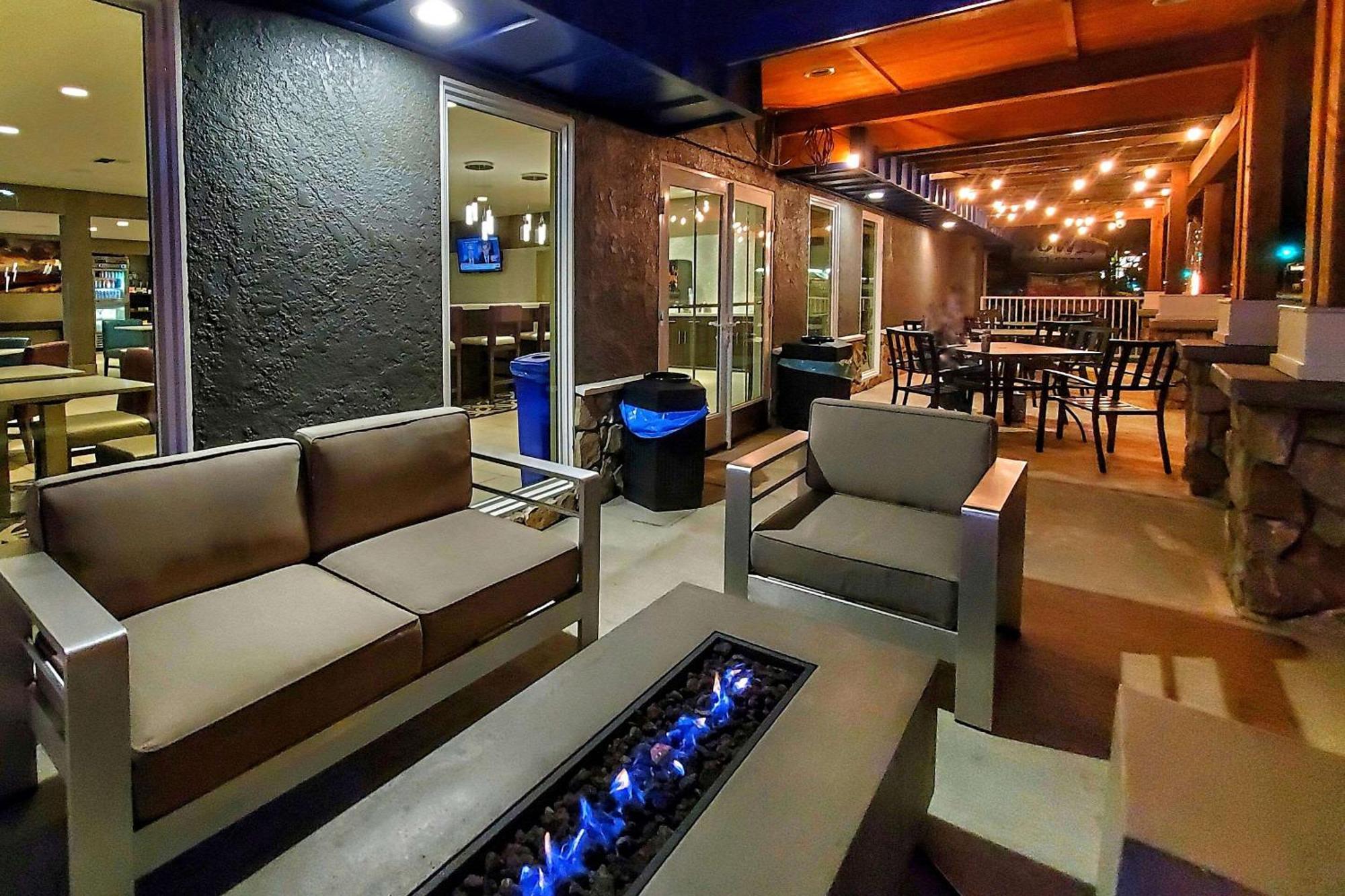 Cielo Hotel Bishop-Mammoth, Ascend Hotel Collection エクステリア 写真